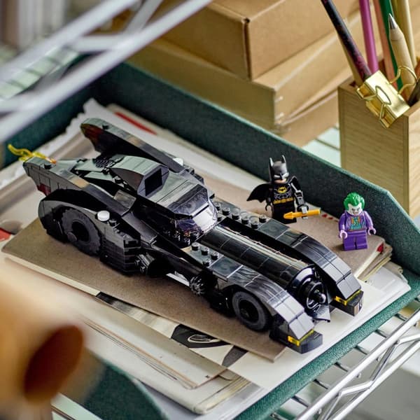 LEGO Super Heroes 76224 Batman vs. Joker Jagten