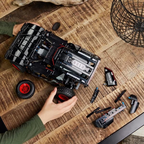 LEGO Technic 42160 Audi RS Q e-tron fjernbetjening
