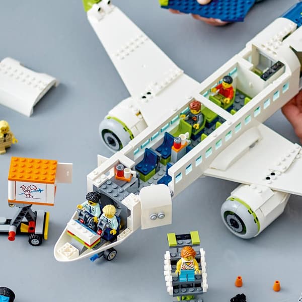 LEGO City 60367 Passagerfly