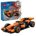 Miniatyrbild 1 av 2: LEGO CITY 60442 F1-förare med McLaren-racerbil