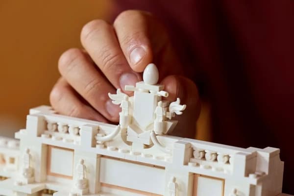 LEGO ARCHITECTURE 21062 Trevin suihkulähde