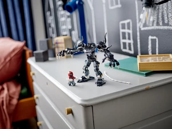 LEGO MARVEL 76276 VENOM MECH ARMOR VS MILES MORALES
