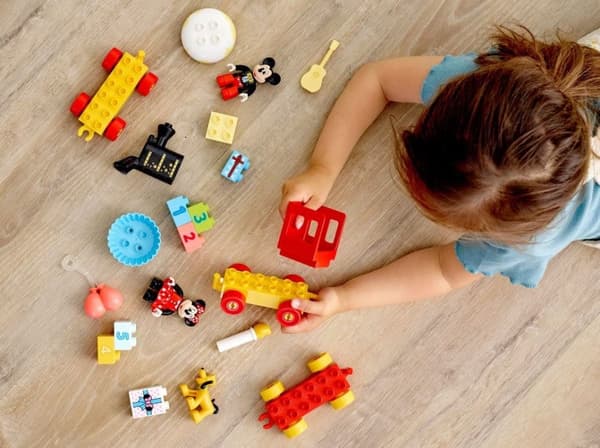 LEGO DUPLO 10941 MICKEY & MINNIE FØDSELSDAGSTOG