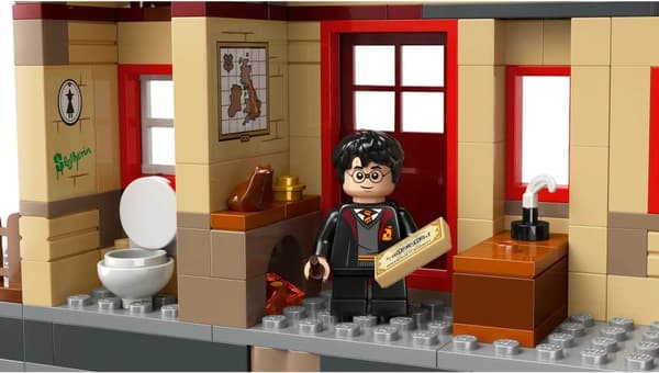 LEGO HARRY POTTER 76423 Hogwarts Express och Hogsmeade Station