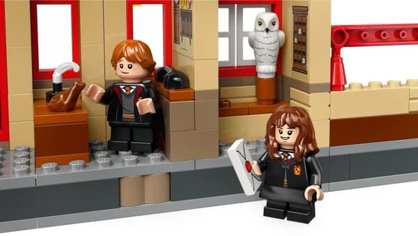 LEGO HARRY POTTER 76423 Hogwarts Express och Hogsmeade Station
