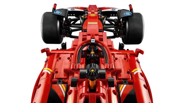 LEGO TECHNIC 42207 Ferrari SF-24
