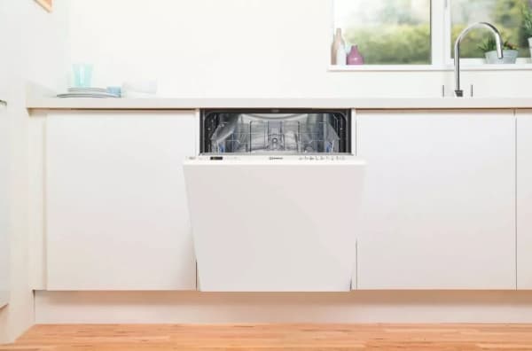 Indesit D2I HD526 A sisäänrakennettu astianpesukone