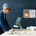 Miniatyrbild 3 av 6: Relaxdays 2 in 1 Combination Whiteboard, Cork Board, Magnetisk, Aluminiumram, Förvaring, 30 x 45 cm, Vit/Naturlig