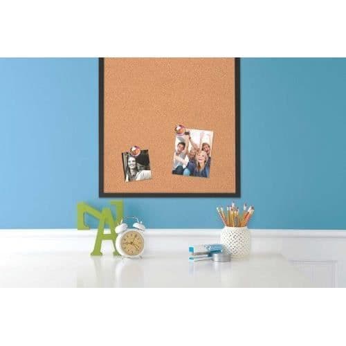 Korkskiva - Nobo - Kvartett - 585x430 mm - Svart plastram - Monteringssats ingår