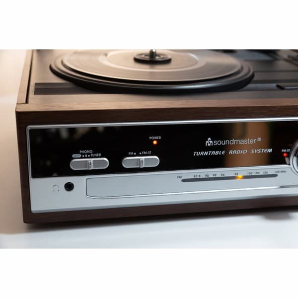 PL186H Skivspelare med radio och inbyggda högtalare.