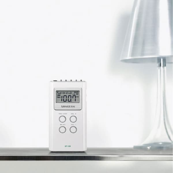 SANGEAN DT-120 bärbar radio - AM/FM PLL digital tuner - 15 förinställningar - Vit