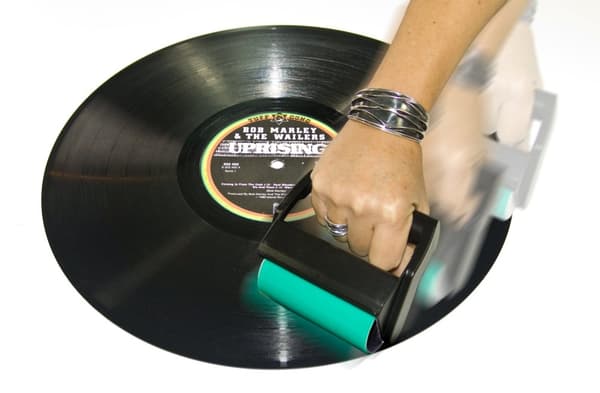 Analogis silikonerulle til rengøring af vinylplader