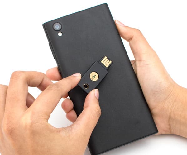 Yubico YubiKey 5 NFC FIPS - USB-säkerhetsnyckel