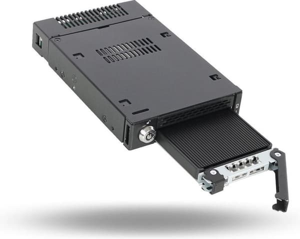 IcyDock 1xM.2 NVMe till 1x3.5 fack mobilt rack nyckellås miniSAS