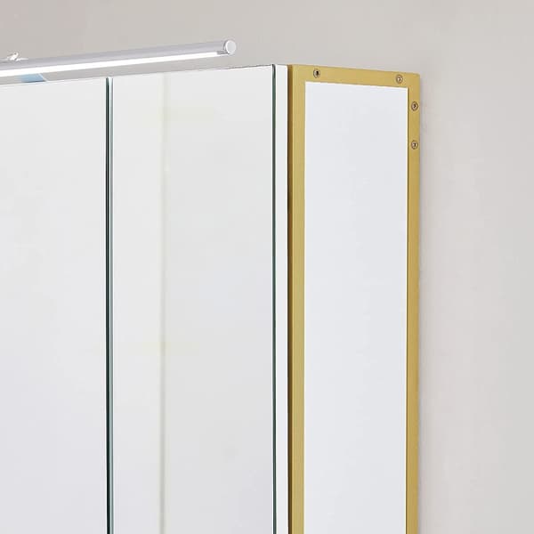 Spegel väggskåp med belysning för badrum 70 x 14,5 x 70 cm vitguld