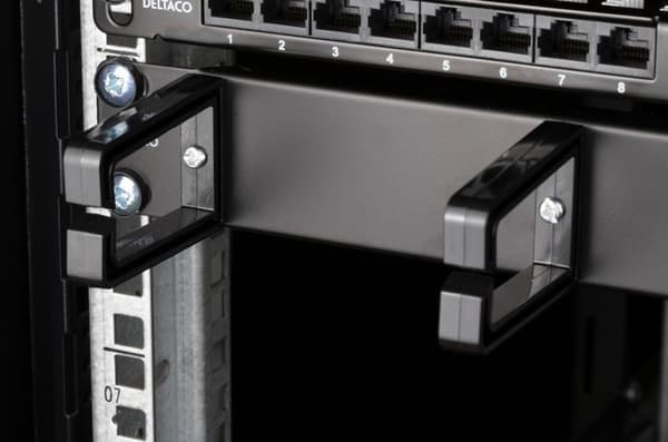 19" cable panel 1U, 5 brackets, black