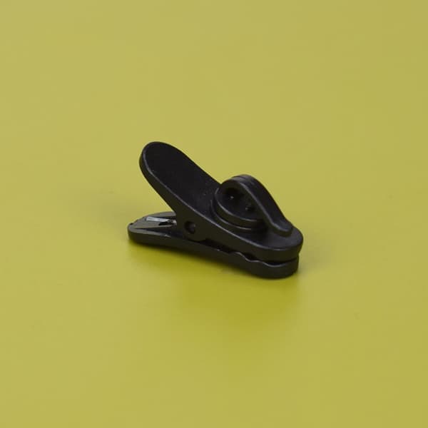 Øretelefon wire clips - fastgør øretelefonen på din skjorte 10-pack