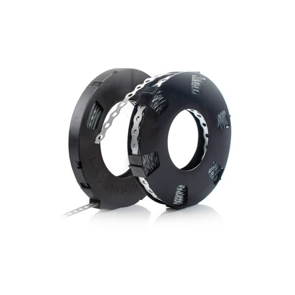 Stålmonteringstape 12 mm x 0,75 mm x 10 m, perforeret, i en beholder der tillader afrulning