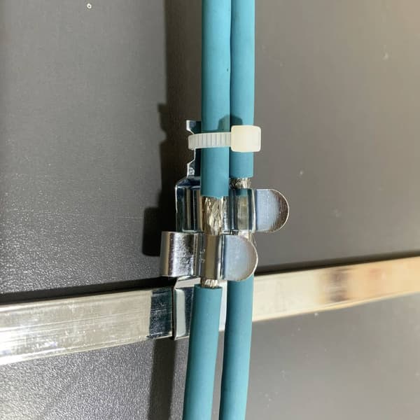TRU COMPONENTS Skärmklämma Kläm-Ø (max.) 8 mm Fjäderstål 1 st