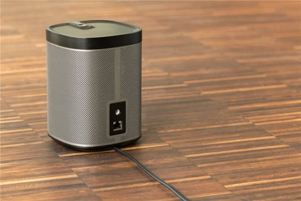 Tilslutningskabel med Euro-hanstik til Sonos-højttalere, 90°, 3 m, sort