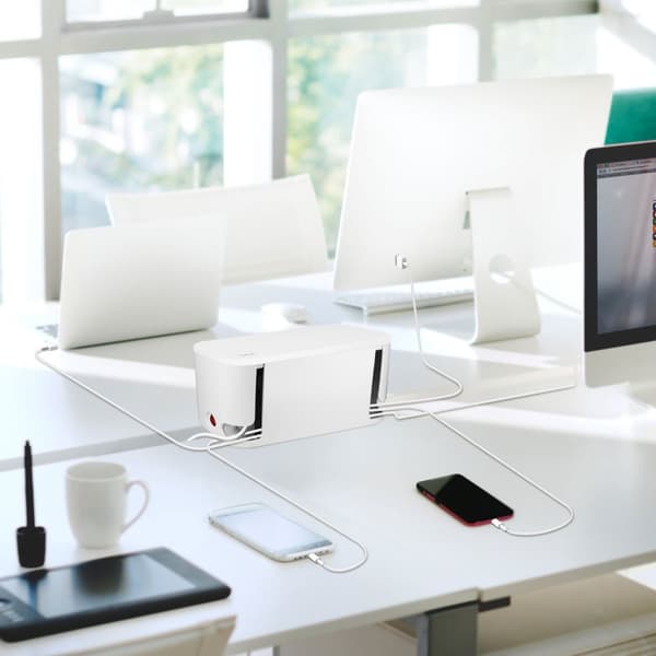 Kabelboks - Kabelskjuler med grenstik + USB-A/USB-C opladning Hvid