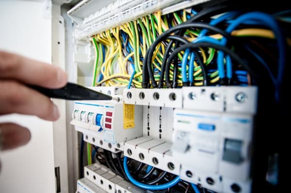 HAGER LED-merkkivalo vihreä 230VAC SVN121
