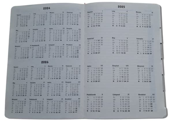 Premium svart A5 daglig kalender med utbytbar insats och Cambridge magnetlås