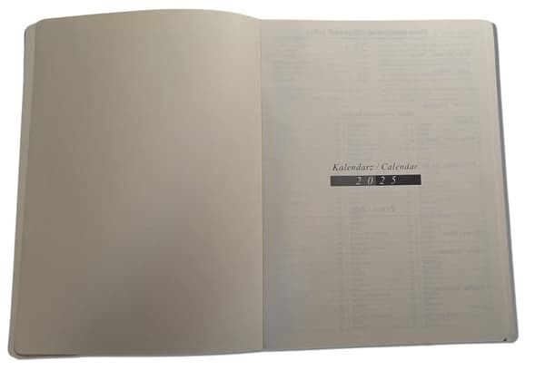 Blå A5 ugekalender med udskiftelig indsats, magnetlås 45B