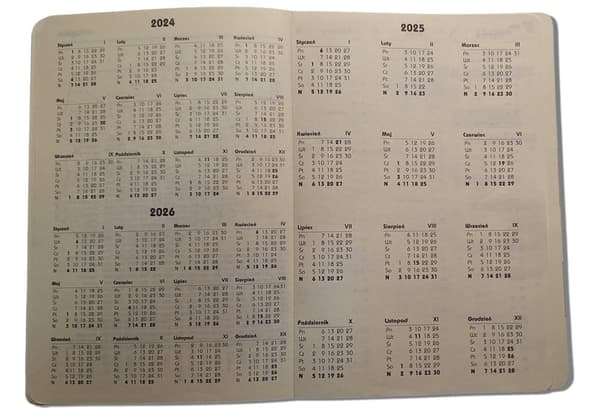 Blå A5 ugekalender med udskiftelig indsats, magnetlås 45B