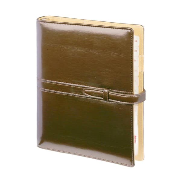 Ruskea premium-järjestäjä Werona vaihdettavalla sisäkkeellä 17,5x23,5cm ja kalenteri