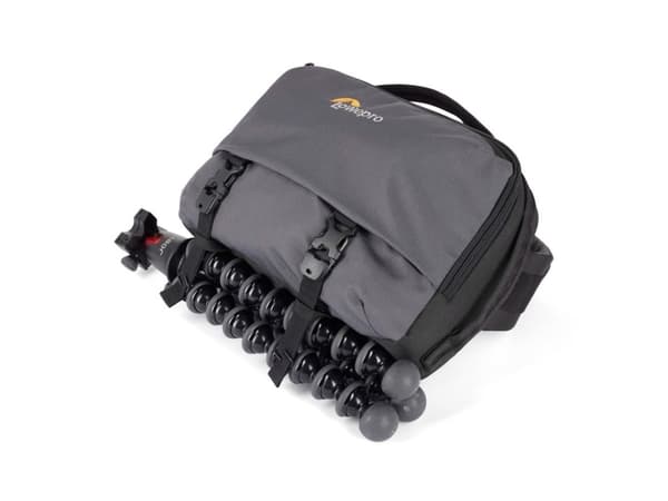 Lowepro Trekker Lite SLX 120 - Bærepose lommebok S størrelse for kamera - 300D resirkulert polyester ripstop, 600D polyester farget med løsning - grå
