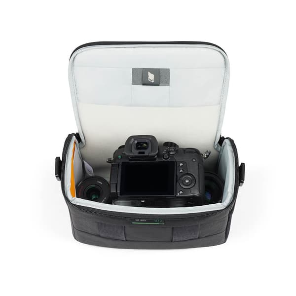 Lowepro Skuldertaske Adventura SH 160 III Sort