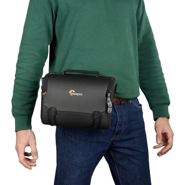 Lowepro Skuldertaske Adventura SH 160 III Sort