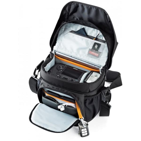 Lowepro Nova 170AW II, sort