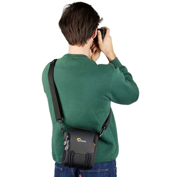 Lowepro Kameraetui Adventura Sh 120lll