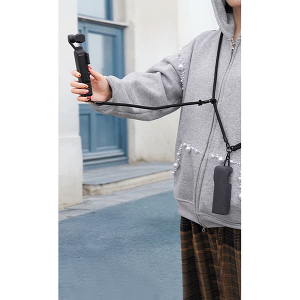 INF Svart snor - Crossbody med dobbel spennedesign