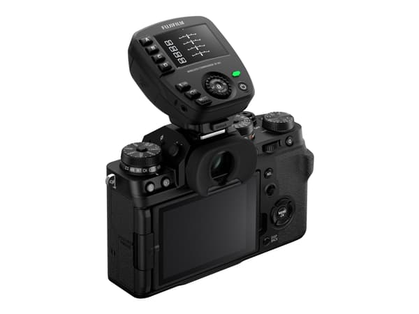 Fujifilm Wireless Commander EF-W1 - Trådløs flash synkroniserings transceiver - for GFX 100, 50; X Series X100, X-E3, X-H1, X-H2S, X-Pro3, X-S10, X-T