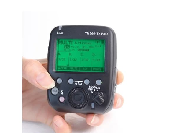 Yongnuo radiolaukaisin YN-560-TXII Canon E-TTL:lle