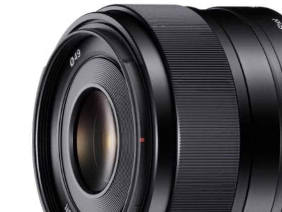 Sony SEL35F18 - Objektiv - 35 mm - f/1.8 OSS - Sony E-mount - for Cinema Line; a VLOGCAM; a1; a1 II; a6700; a7 IV; a7C; a7C II; a7CR; a7R V; a7s III;