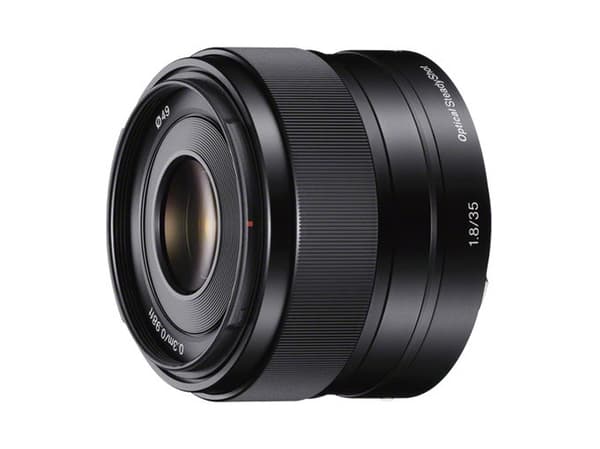 Sony SEL35F18 - Objektiv - 35 mm - f/1.8 OSS - Sony E-mount - for Cinema Line; a VLOGCAM; a1; a1 II; a6700; a7 IV; a7C; a7C II; a7CR; a7R V; a7s III;