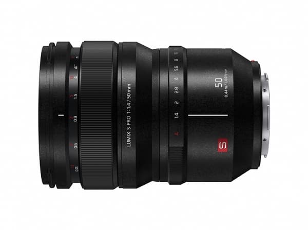 Panasonic LUMIX S PRO 50mm F/1.4, 13/11 musta