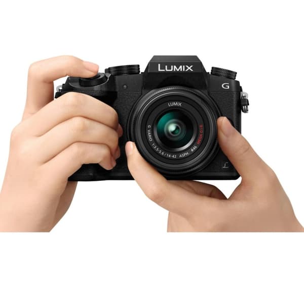 Panasonic Lumix DMC-G7 + 14-42mm Kit, svart