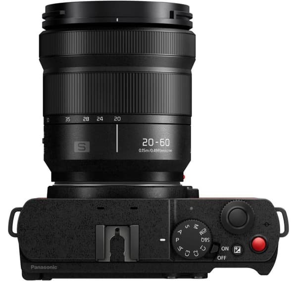 Panasonic Lumix DC-S9 + 20-60mm, rödröd