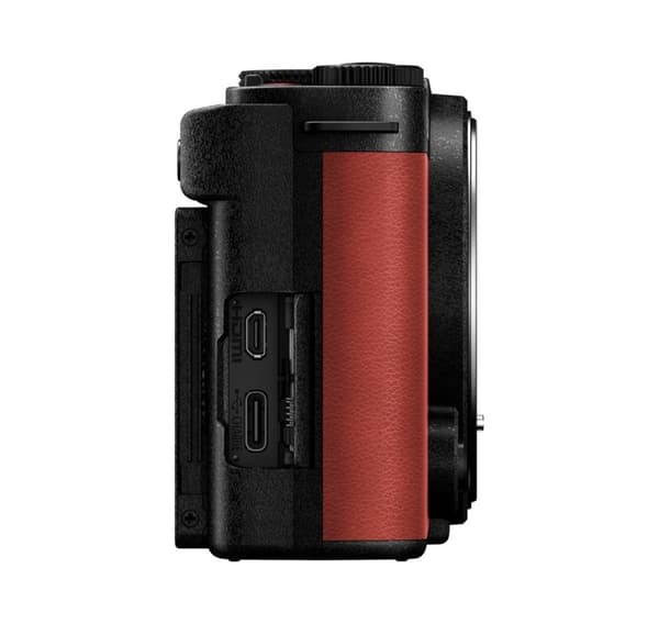 Panasonic Lumix DC-S9 + 18-40mm, crimson red