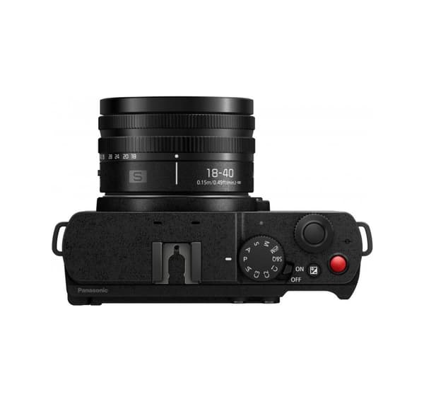 Panasonic Lumix DC-S9 + 18-40mm, smokey white
