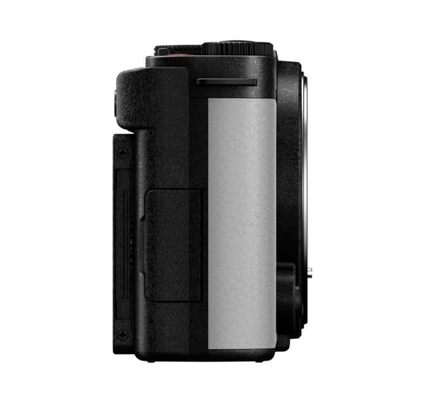 Panasonic Lumix DC-S9 + 18-40mm, smokey white