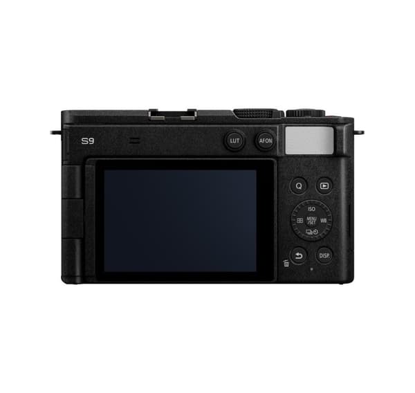 Panasonic Lumix DC-S9 + 18-40mm, smokey white