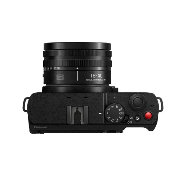 Panasonic Lumix DC-S9 + 18-40mm, nattblå