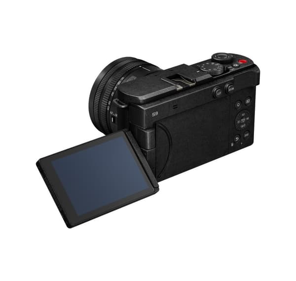 Panasonic Lumix DC-S9 + 18-40mm, nattblå