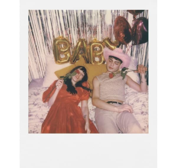 Polaroid Now Gen 3 Bundle, hvit småstein